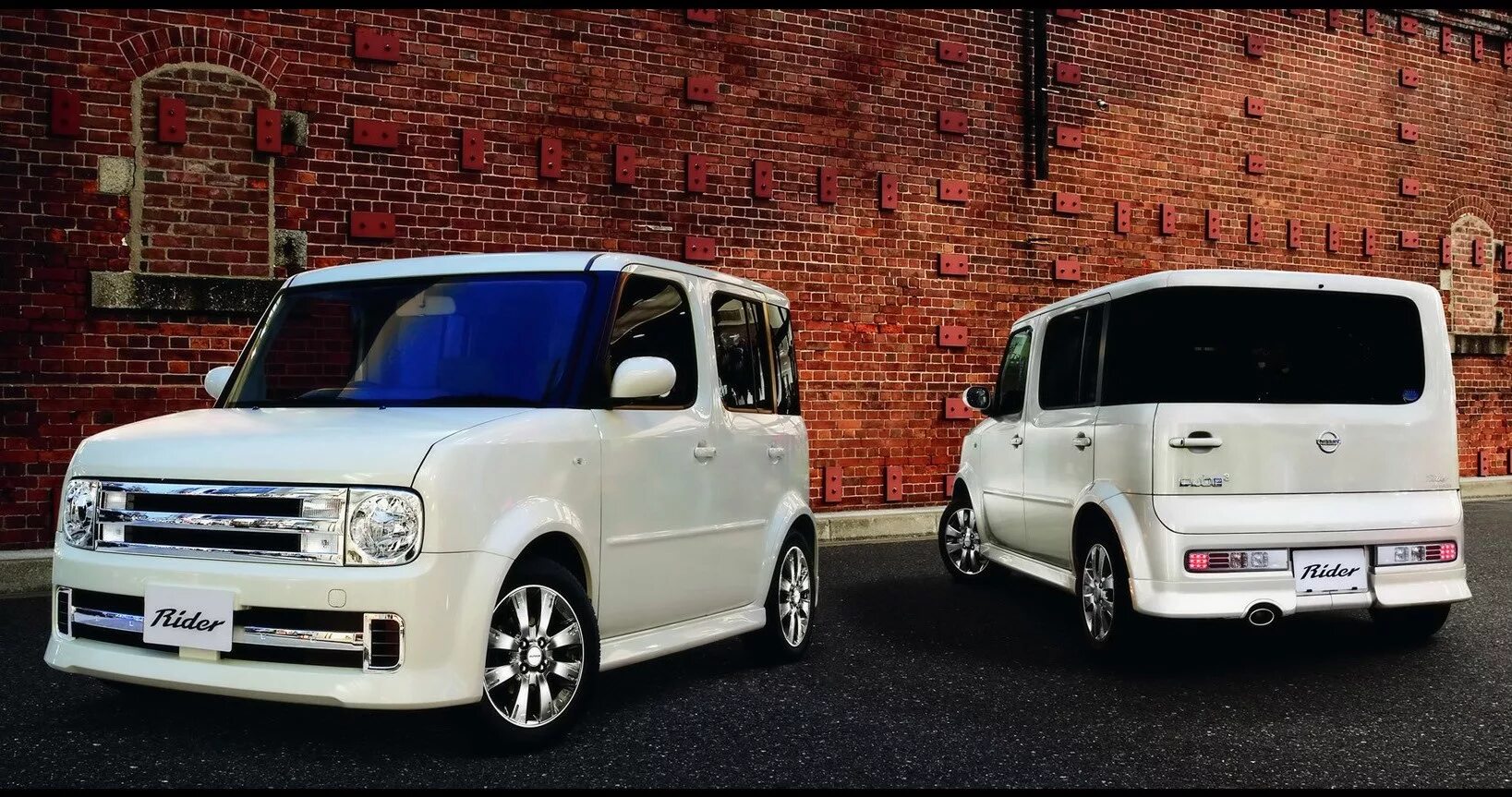 Куплю куб владивосток. Nissan Cube 2007. Nissan Cube bz11. Nissan Cube z11 обвес. Nissan Cube 2.