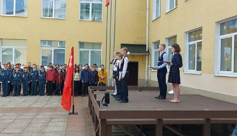 львовский поселок школа № 4. львовская школа номер 4 учителя. львовская сош 4. подольск львовская школа 4. львовская школа 4 официальный сайт.