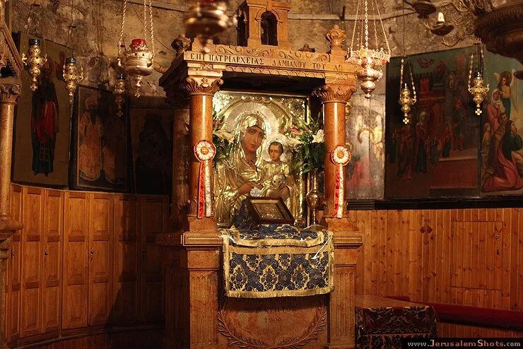 гробница богородицы в гефсимании. гробница богородицы иерусалим. гефсимания иерусалим гробница богородицы. церковь успения пресвятой богородицы иерусалим. церковь успения пресвятой богородицы иерусалим.