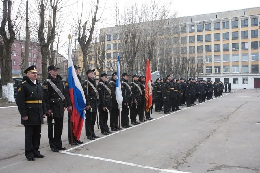 Училище ленинского комсомола. Ввму им ленинского комсомола подводного плавания. Училище подводного плавания ленинского комсомола. Ввмупп им ленинского комсомола. Училища имени ленинского комсомола.