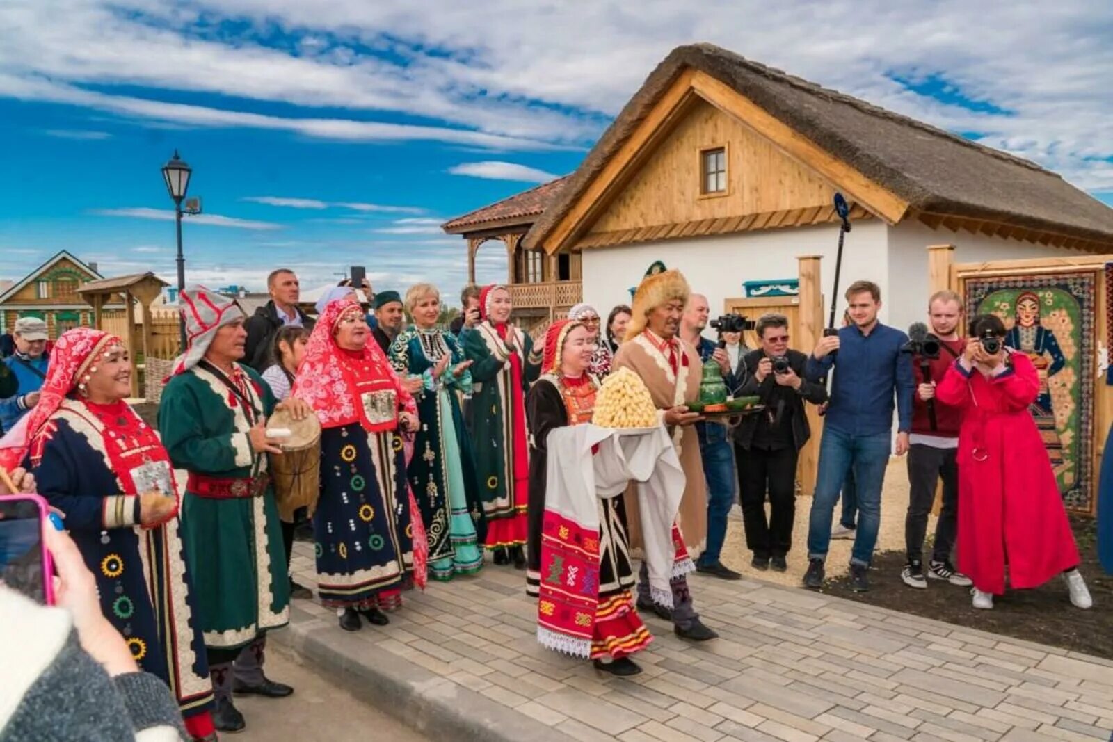 Этнопарк дружбы народов в самаре. Этнопарк дружбы народов самара. Этнопарк самара волгарь. Парк дружбы народов самара. Парк дружбы народов самара волгарь.