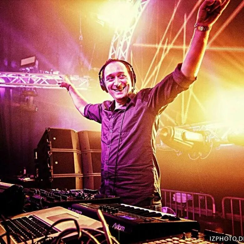 Пол трека. Oakenfold 2002. Пол ван дайк тиесто. Пол трека. Paul van dyk 2023.