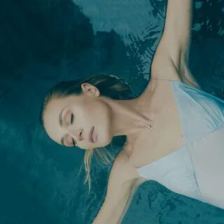 На моей коже вода