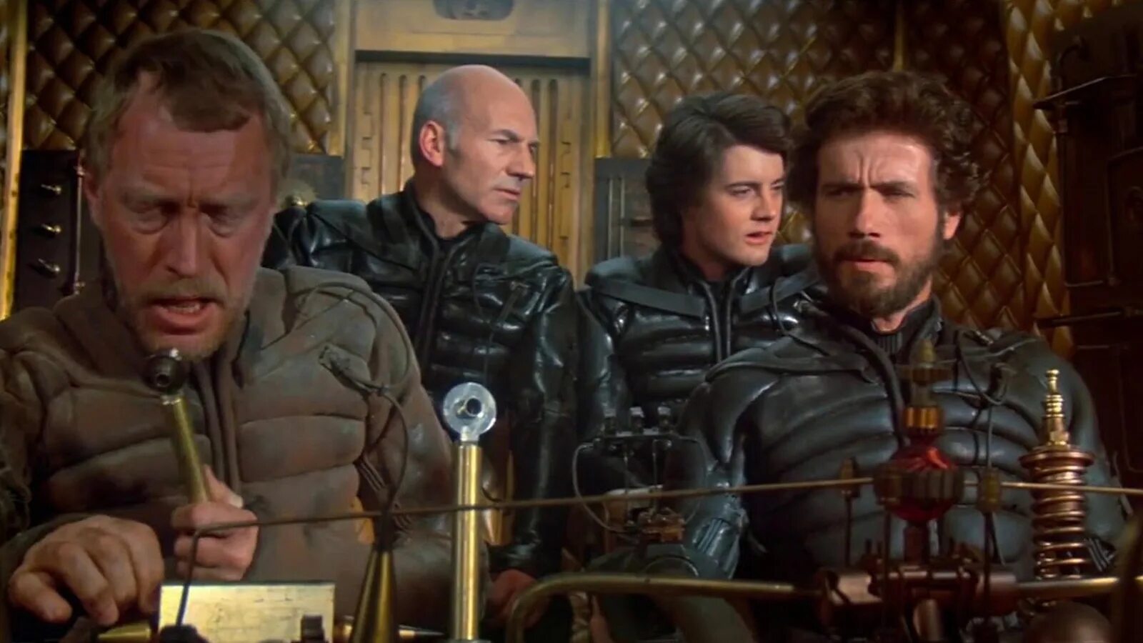 чем закончилась дюна 1