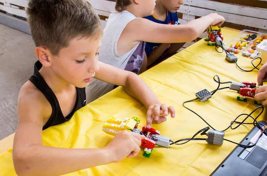 Дисциплина робототехника. Робототехника для детей. Робототехника для дошкольников. Робототехника в детском саду. Мастер класс робототехника.