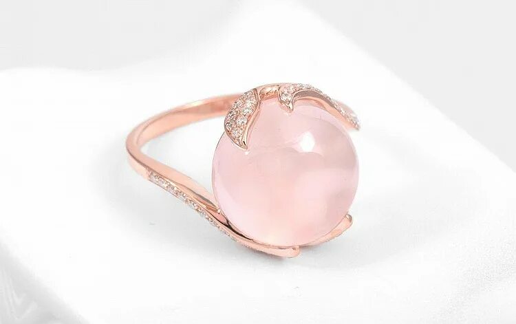 Розовый кварц с золотом. Золотое кольцо с розовым кварцем. Кольцо с розовым кварцем silap 001. Огранка цветок розовый кварц. Ювелирочка розовый кварц серебро.