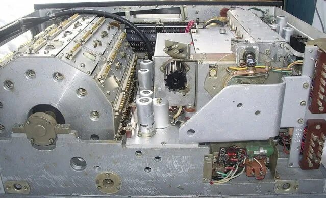 Р 311 содержание драгметаллов. Барабан р311 драгмет. радиостанция р-311. барабан р-311 радиоприёмник. радиоприёмник р-311-&quot;омега&quot;.