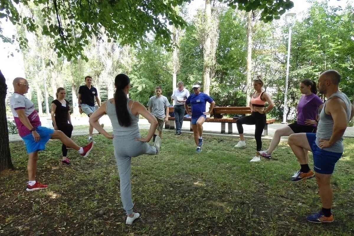Спорт во дворе. Занятие спортом нижний новгород. Многофункциональная спортивная площадка. Имидж спорт нижний новгород. Минспорт нижний новгород.