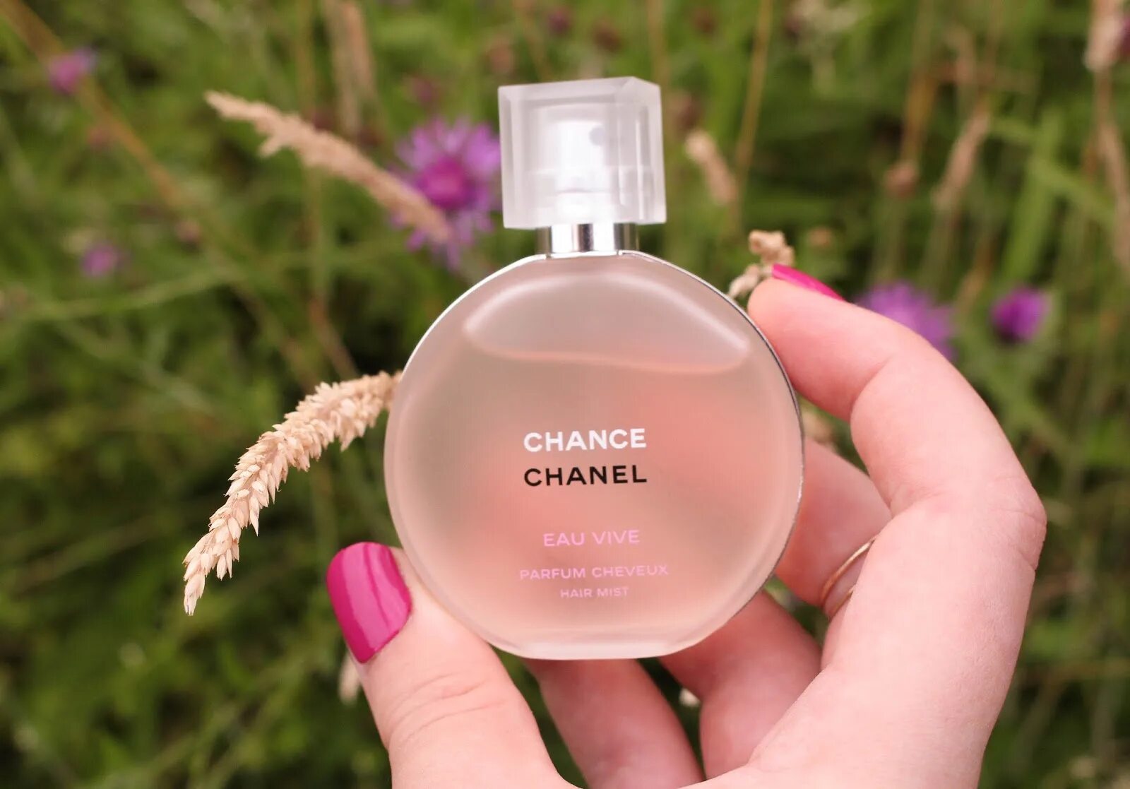 Духи chanel chance eau. Chanel chance Eau tendre hair Mist 35ml. Chanel chance Eau Vive EDT, 100 ml. Шанель Eau Vive. Парфюм Chanel chance Eau tendre.