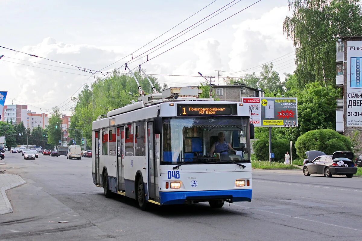 Троллейбус 2 смоленск. Троллейбус смоленск зиу 682г00. Трамвай смоленск 2023. Троллейбус воронеж 2006. Троллейбусы смоленск зиу.