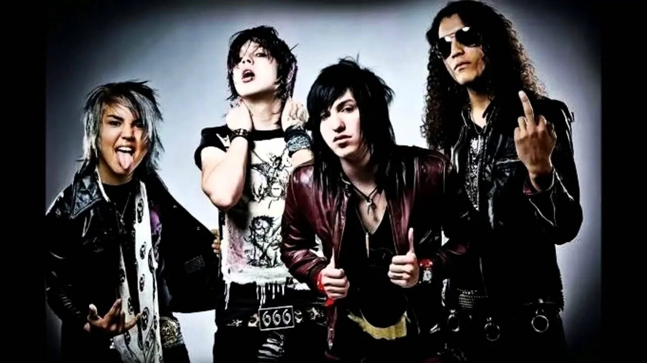 Escape the fate перевод. Группа Escape the Fate. Escape the Fate 2010. Escape the Fate 2000. Escape the Fate 2004.