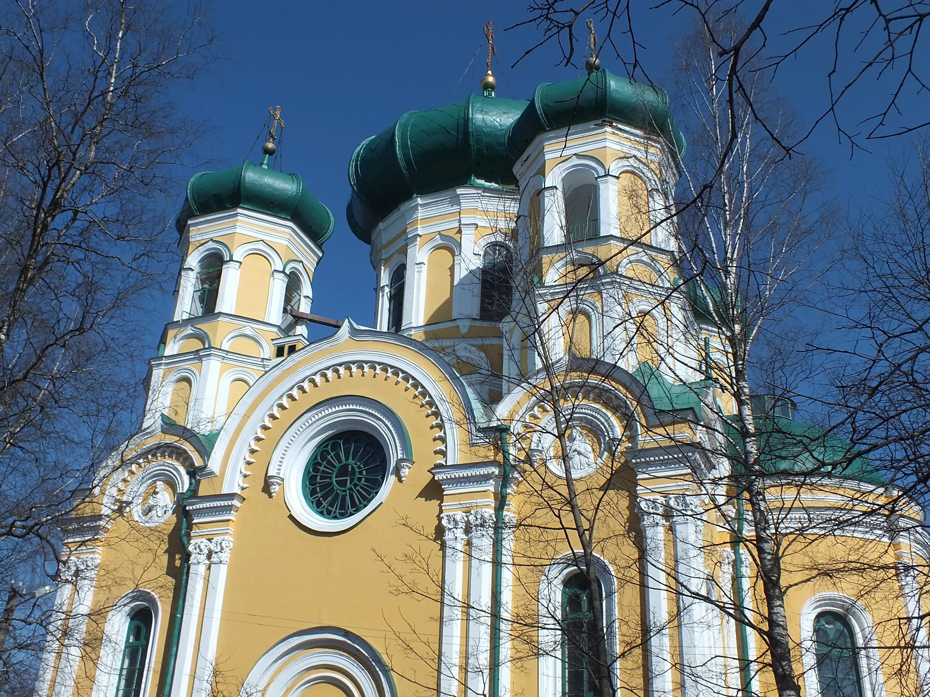 Гатчинский храм. Собор павла в гатчине. Собор петра и павла гатчина. Гатчинский храм. Гатчинский кафедральный собор святого апостола павла".