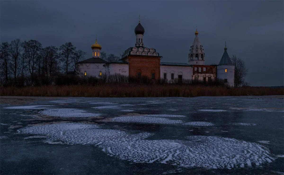 Свято троицкий нижегородская область. Троицкий Островоезерский монастырь. Свято Троицкий Островоезерский монастырь Нижегородская область. Свято Троицкий монастырь Ворсма. Островоезерский монастырь в Ворсме.