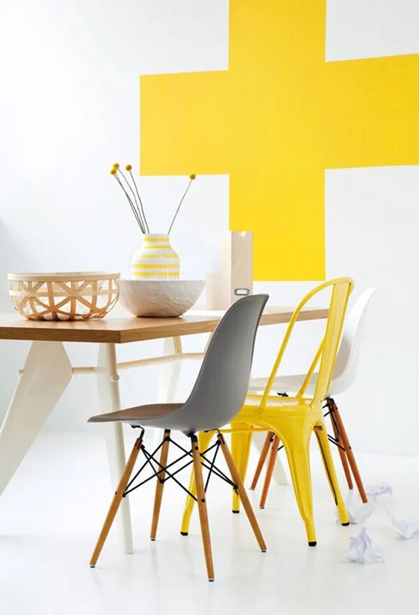 Стул скандинавский eames dsw белый. 001) оливковы. Стул деревянный желтый. Желто белый стул. Стул kenner 124s.
