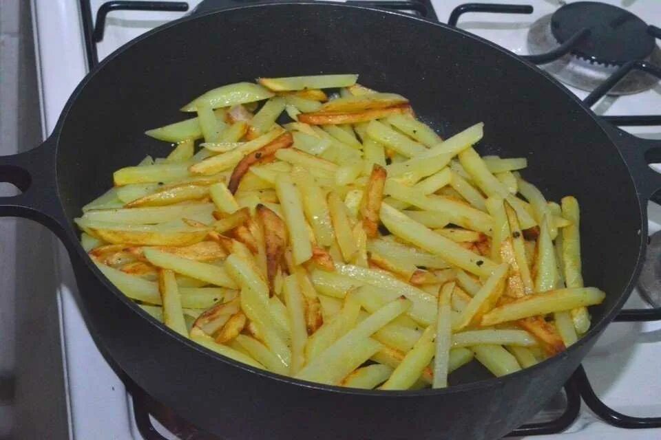Как жарить картошку чтобы она не разваливалась
