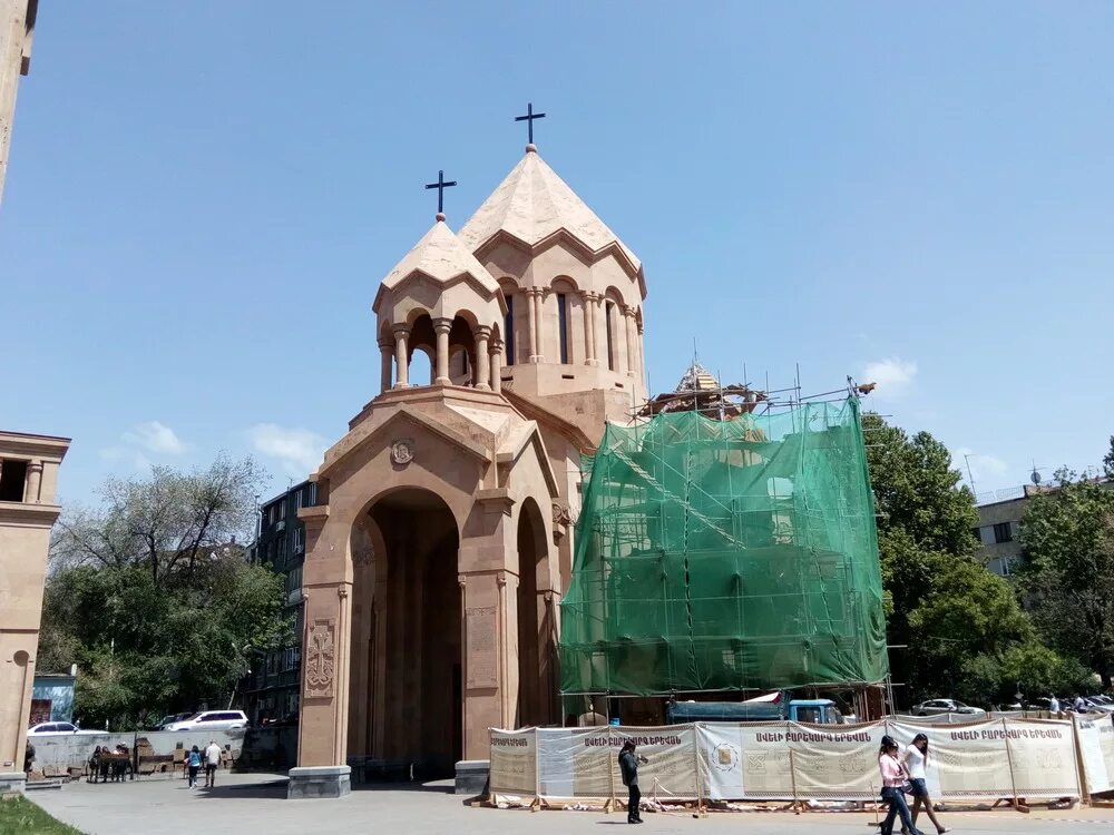 Церковь катогике, ереван. Церковь богородицы ( десятинная) в киеве. Церковь святой богоматери в ереване. Церковь иверской иконы божией матери ростов-на-дону. Храм рождества пресвятой богородицы самара.