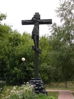 Поклонный крест на братской могиле