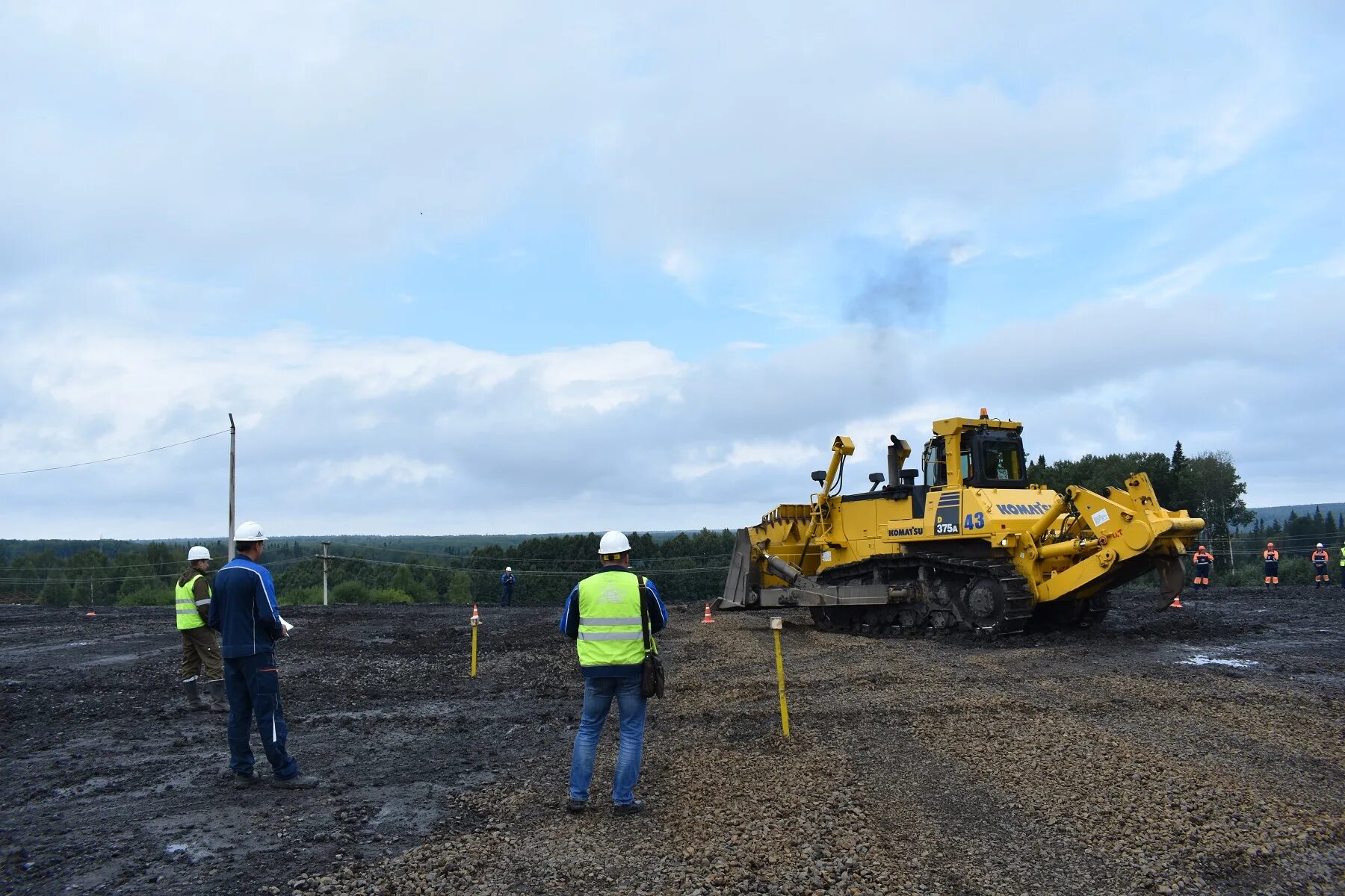 Киселевский разрез 12 шахты. Киселевск 12 шахта кемеровская область. Киселевск разрезы дальние горы. Сандвик d50ks буровой станок. Субр шахта североуральск.
