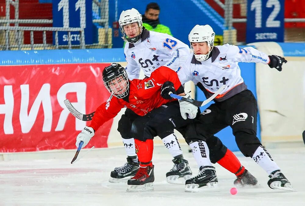 Байкал нефтяник. Байкал нефтяник. Байкал энергия фото. Байкал энергия 2004. Байкал нефтяник.