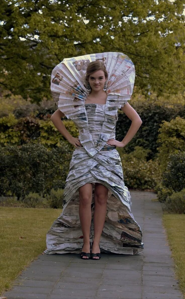 Бумага образ. Креативные платья. Необычные платья. Платье из газет. Бумажные платья.