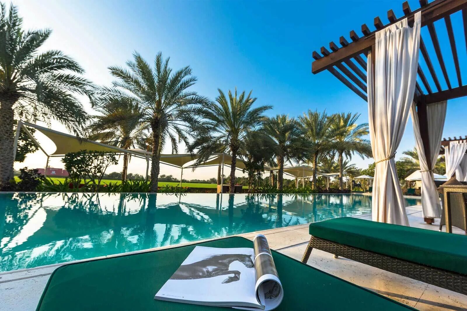 Отель fairmont ajman. Отель vida дубай. Ривьера дубай. Дубай номера отелей 5 звезд. Аджман кемпинский отель.