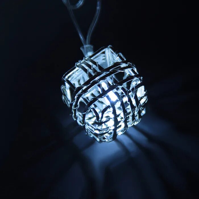 Куб из проволоки. Каркасные геометрические фигуры. Каркас куба из проволоки. Металлический куб каркас. Куб из проволоки.