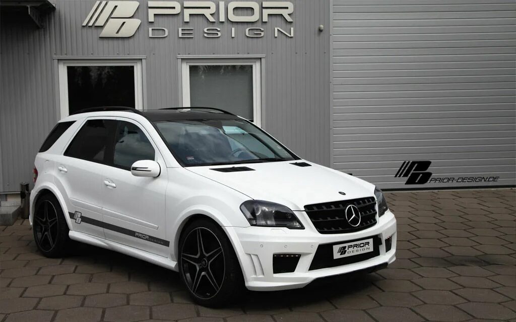 Мл 164 тюнинг. Мерседес мл 164 белый. prior design на w164. ml 63 обвес w164. обвес prior design mercedes ml class w164.