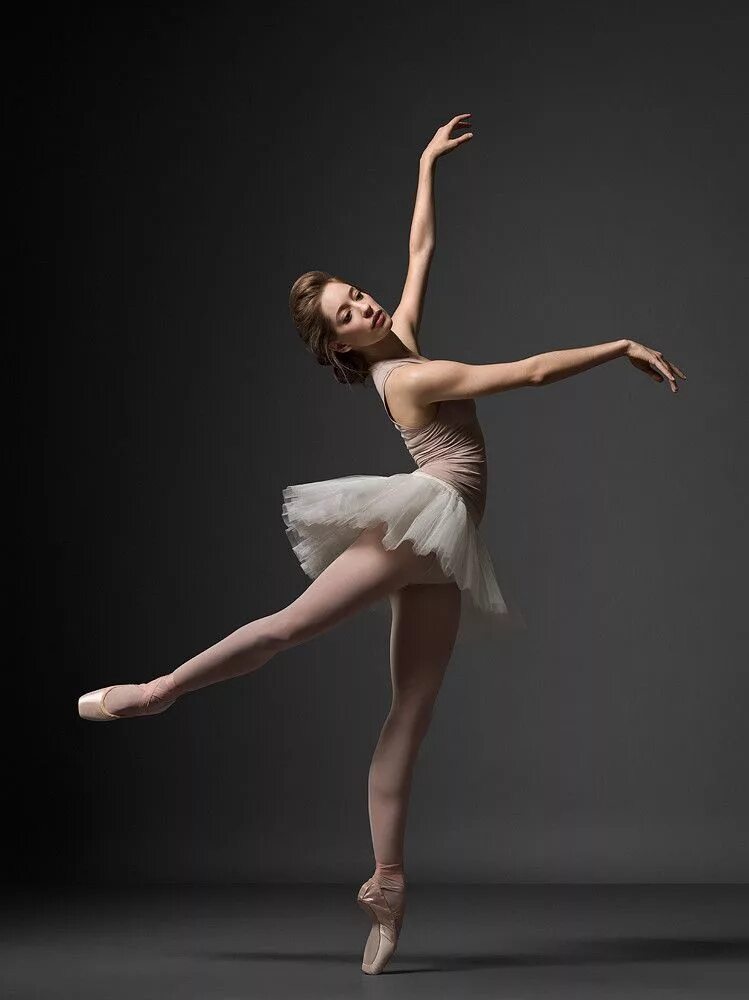 Балерина танцует. Джейд Вебер балерина. Джейд Вебер балерина 2019. Камилла Мацци балет. Джейд Вебер фотосессии балерина.