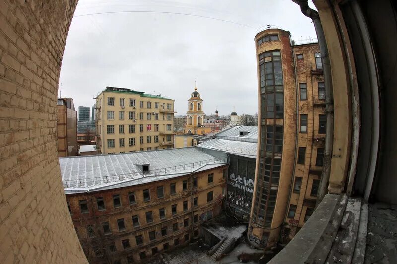 дворы на энгельса нижний новгород. улица тверская 60 двор. караваиха нижний новгород. во дворе. подворотни нижнего новгорода.