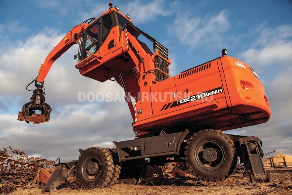 Doosan dx210w. Экскаватор Doosan dx210w. Перегружатель Doosan dx210w MH. Экскаватор Дусан 210.