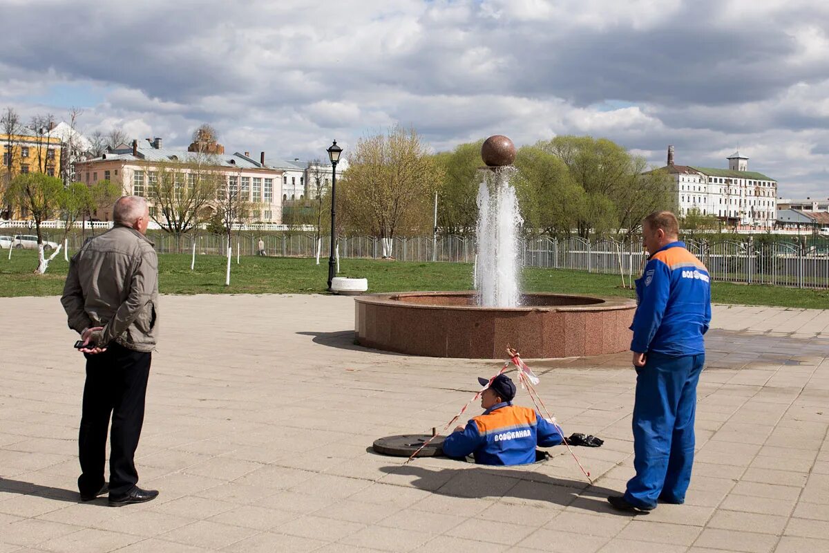 Погулять в калуге. Сквер Некрасова. Новый парк на Ярославке. Где погулять в Рязани летом. Где погулять в Ярославле.