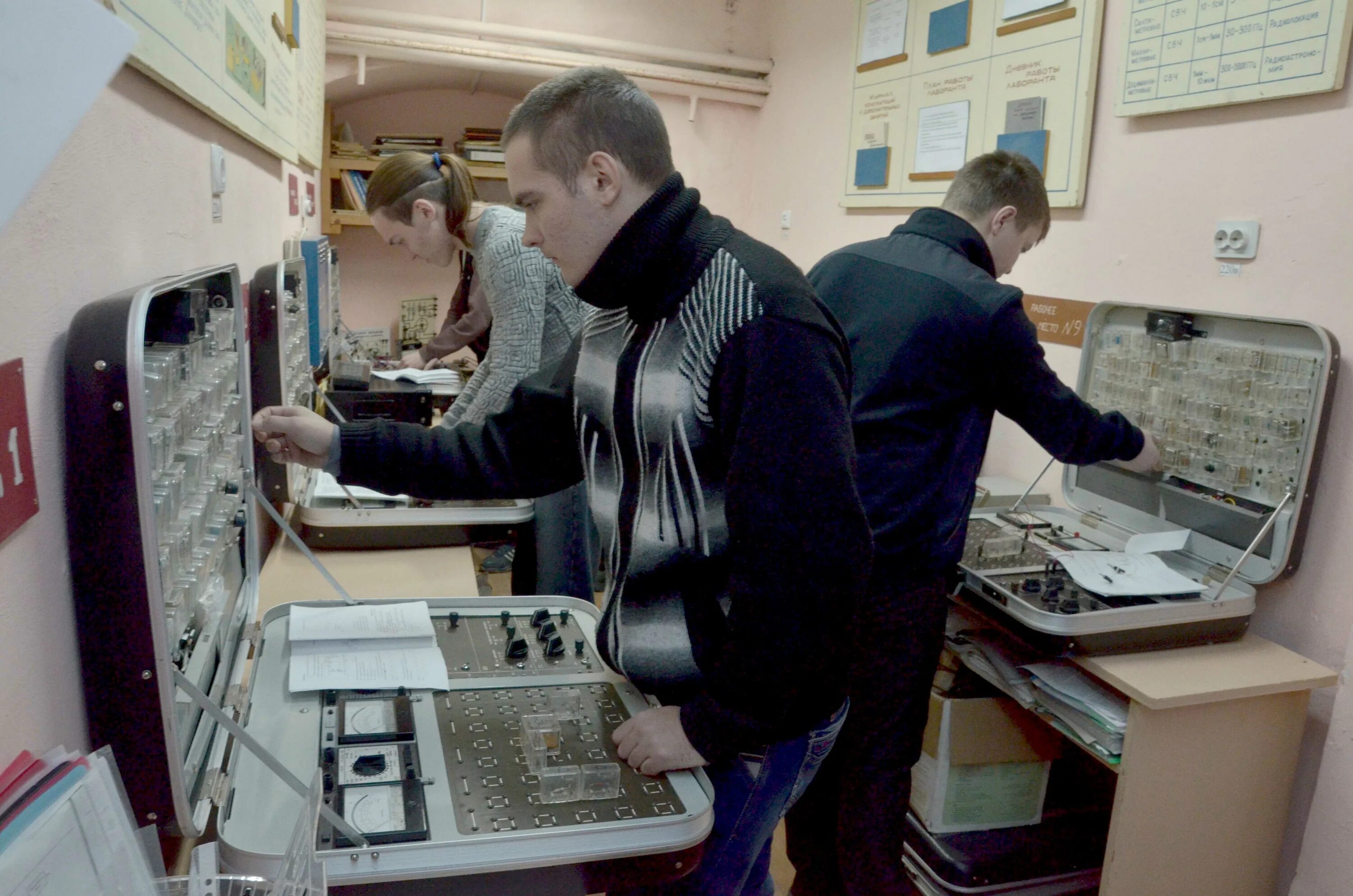 черкасский политехнический техникум. кинель-черкасский медицинский колледж. фото здания лнр политехникум. колледжи черкассы. тмедк кинель черкассы здание.