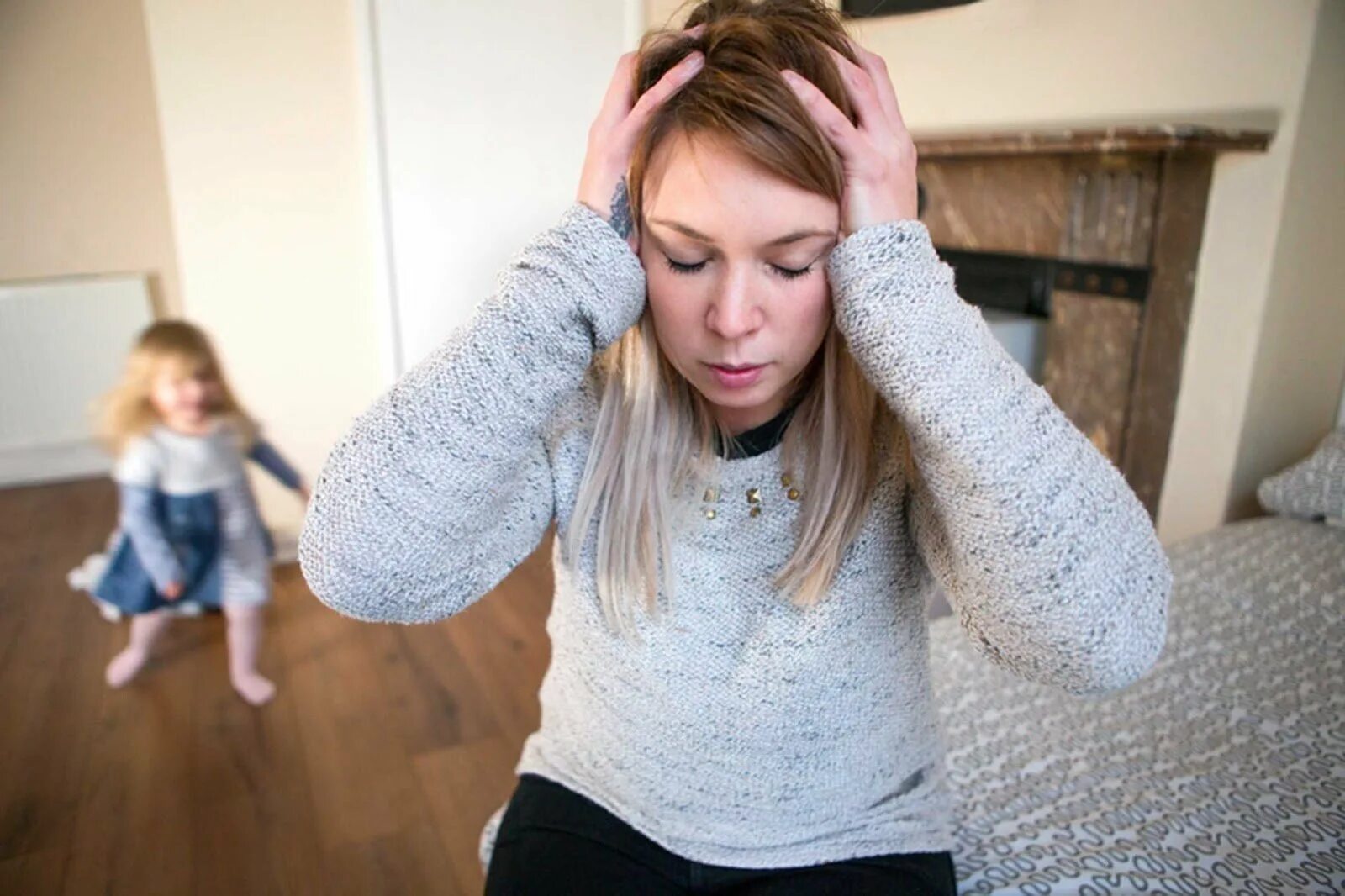 Ссора супругов. Стыдно перед девочками. Стыдно перед девочками. Подростку стыдно. Стыдно перед девочками.