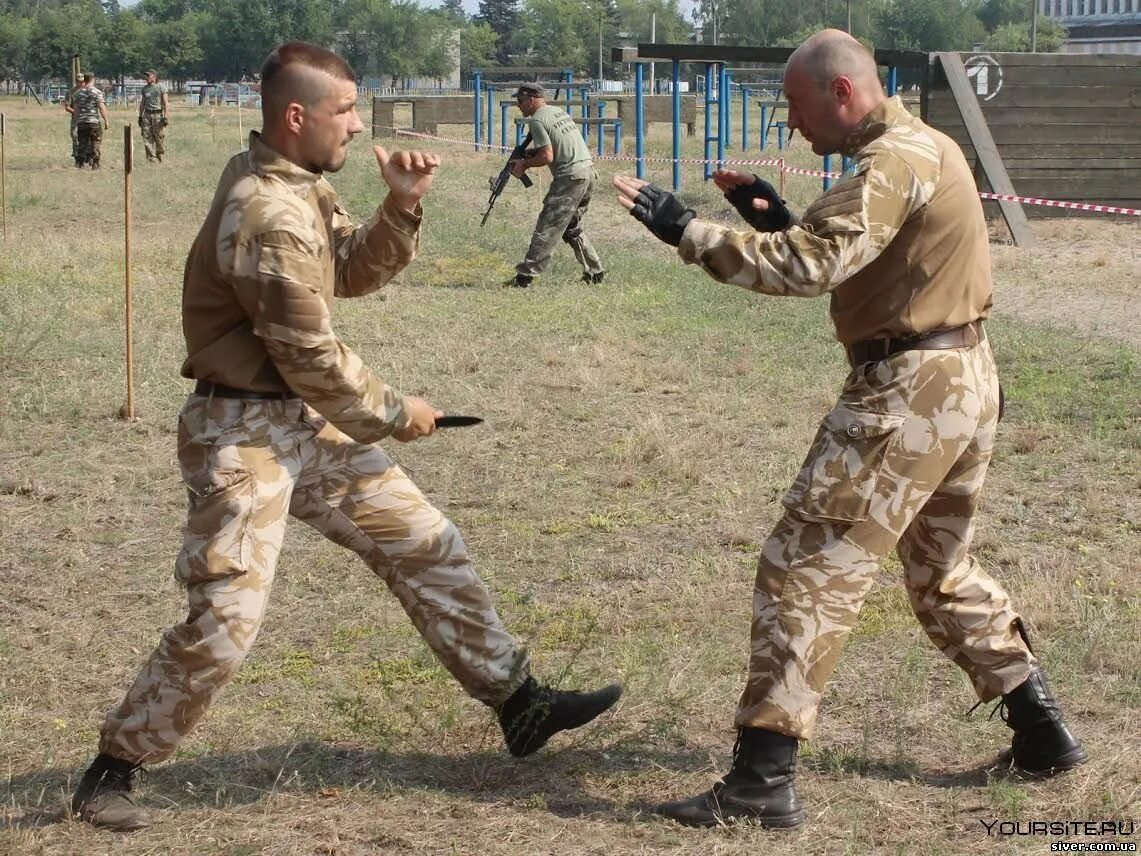 Спецназ рукопашка. Боевые искусства спецназа. Арб спецназ. Ножевой бой спецназа гру. Рукопашный бой спецназа альфа.