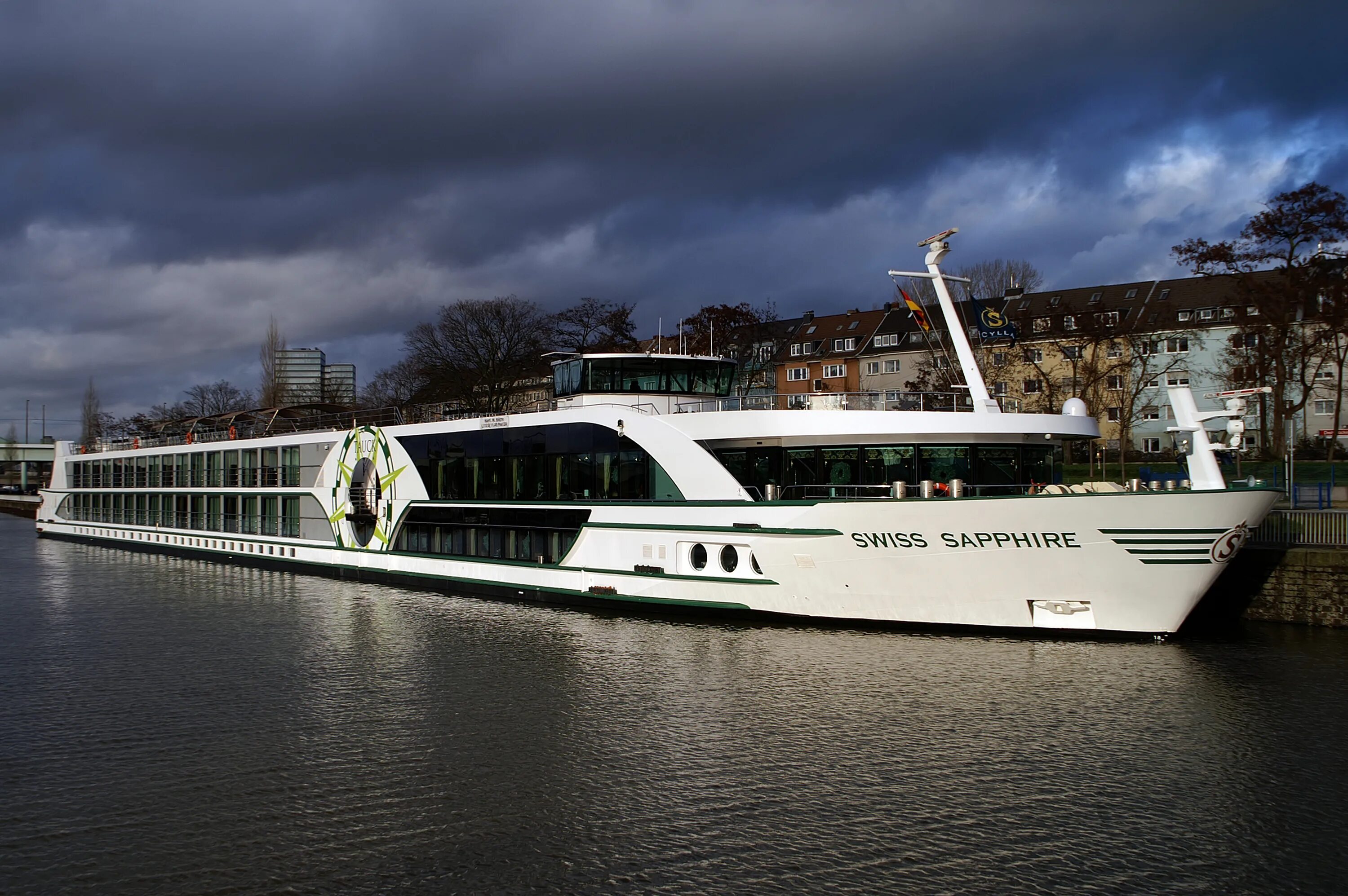 Круиз из питера в сингапур. Аврора лайнер круизный. Мисс сапфир. Ms sapphire manyvids. Ms sapphire.