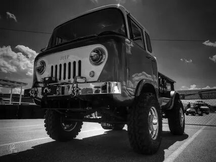 Jeep forward control