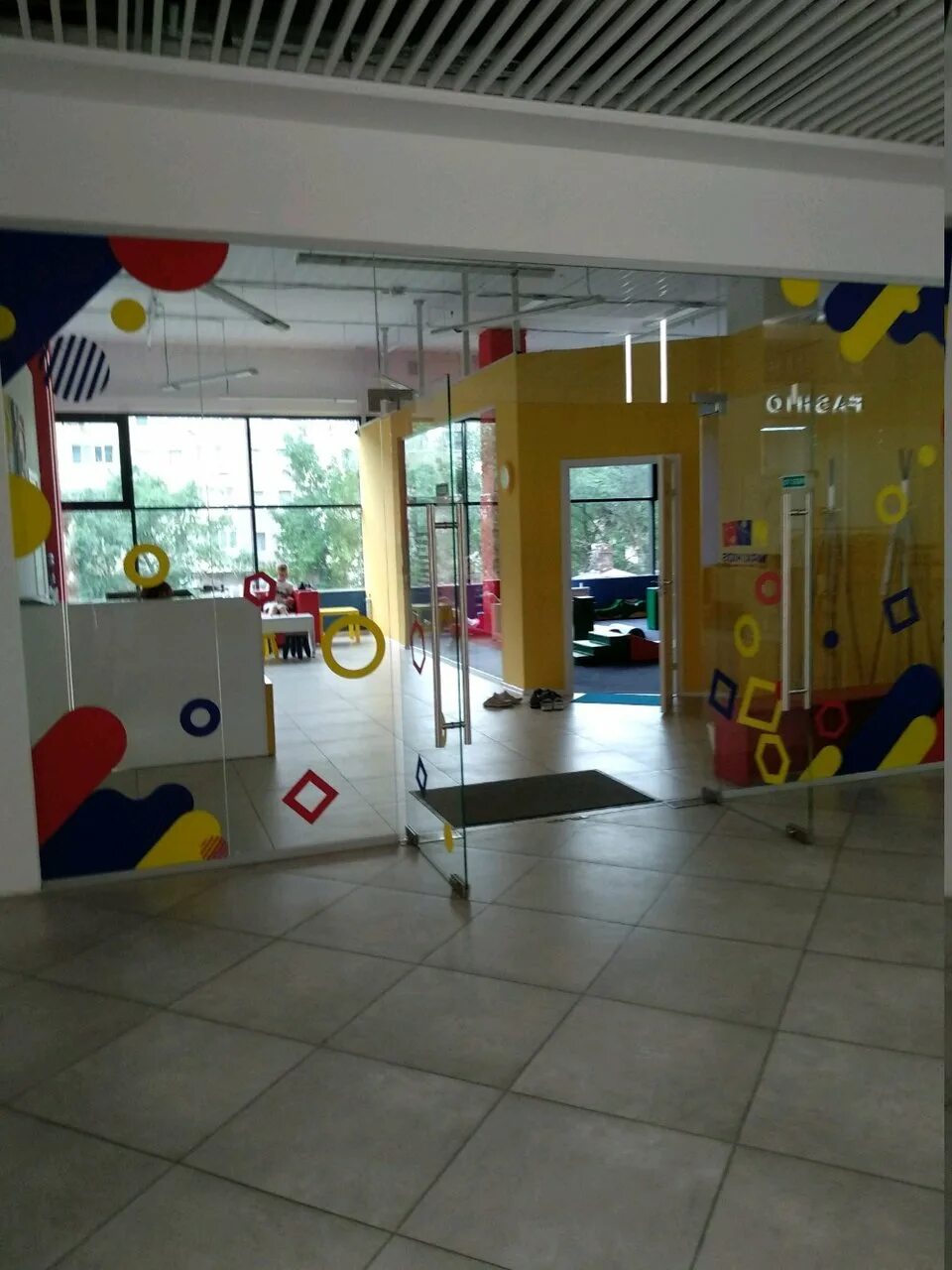 Бататайск детский гимнастический центр макси киндс. Maxi kids ростов. Малиновского, 72/3 фото. Maxi kids красноармейская. Максикидс западный малиновского.
