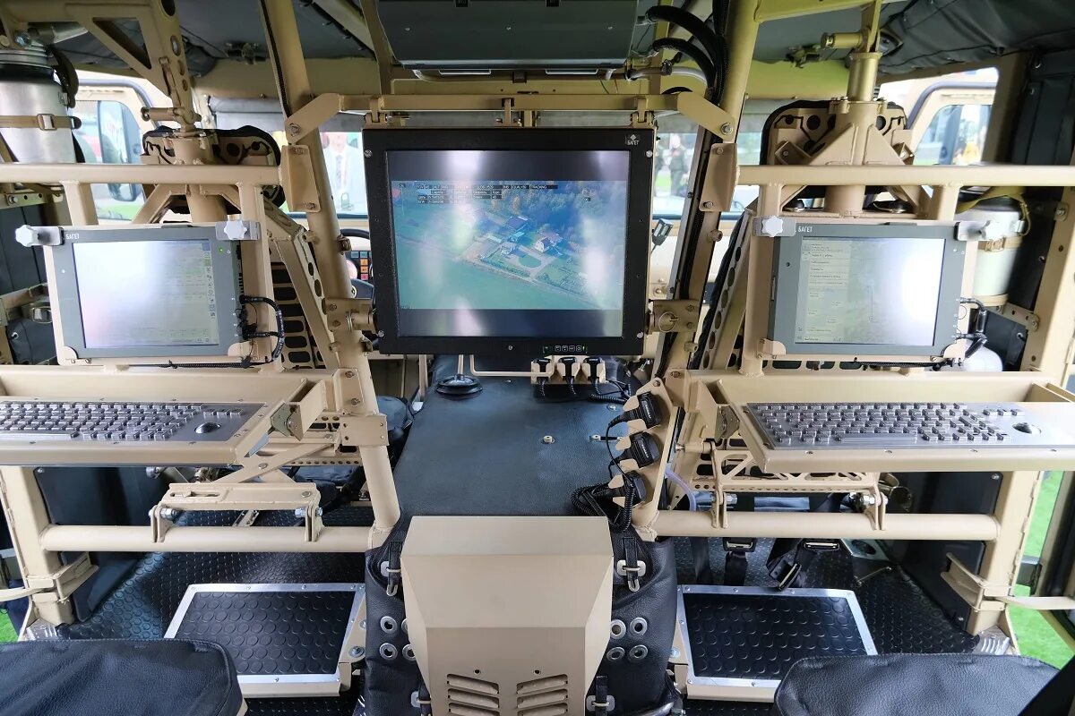 Пульт помощника режиссера театра. Унифицированный комплекс управления и связи р-188. Комплекс управления. Комплекс управления. Автоматизированный комплекс связи буран-6э.