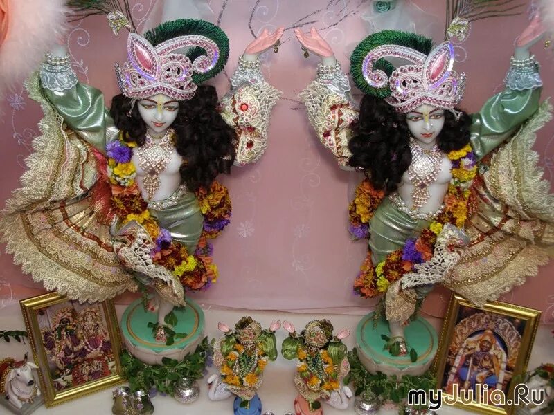 храмовые божества шри шри гаура нитай. гаура нитай. шри шри гаура нитай. гаура нитай. гаура нитай божества.
