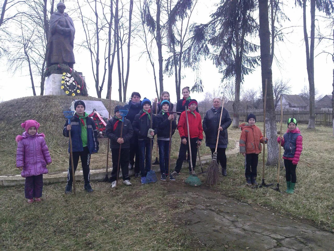 Бабичи речица. Бабичи речица. Деревня бабичи гомельская область. Деревня бабичи гомельская область. Бабичи речица.