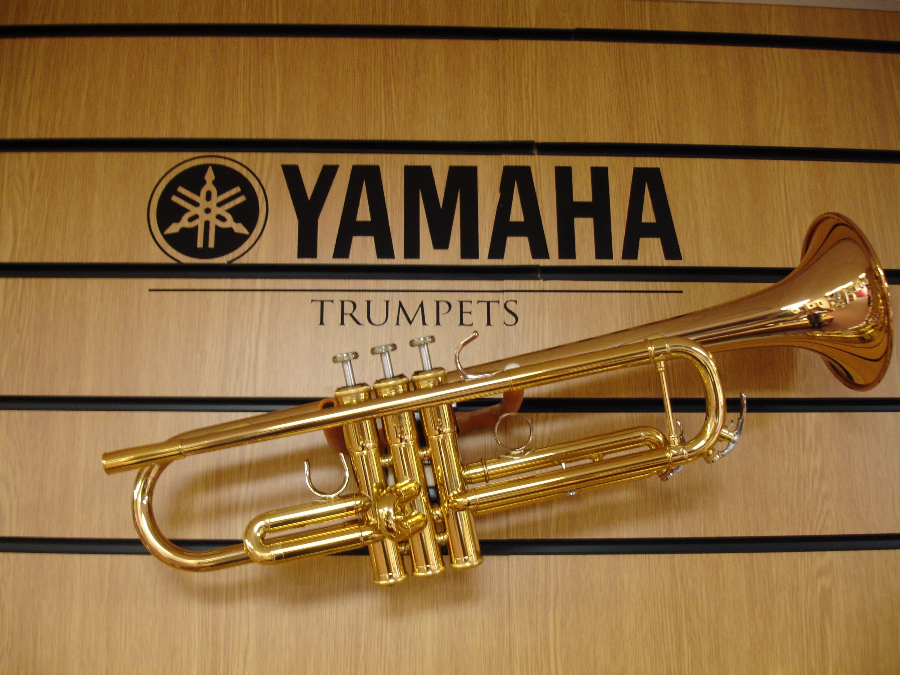 Труба звучание. Yamaha 637 Trumpet. Труба Yamaha YTR-902. Музыкальная труба. Труба игровой инструмент.