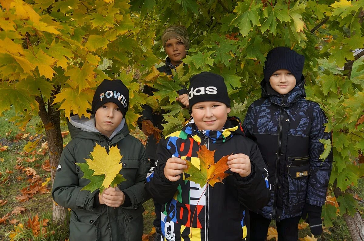 Sunny school аэропорт. Компания sunny ice. Sunny place. Sunny school. Sunny school.