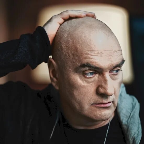 Актер Александр Балуев объяснил, почему не любит играть любовь Аргументы и Факты