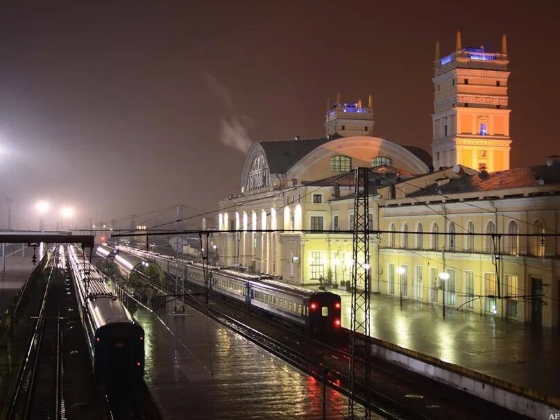 Fascinating photos give insight into historical luxury of Scottish sleeper train