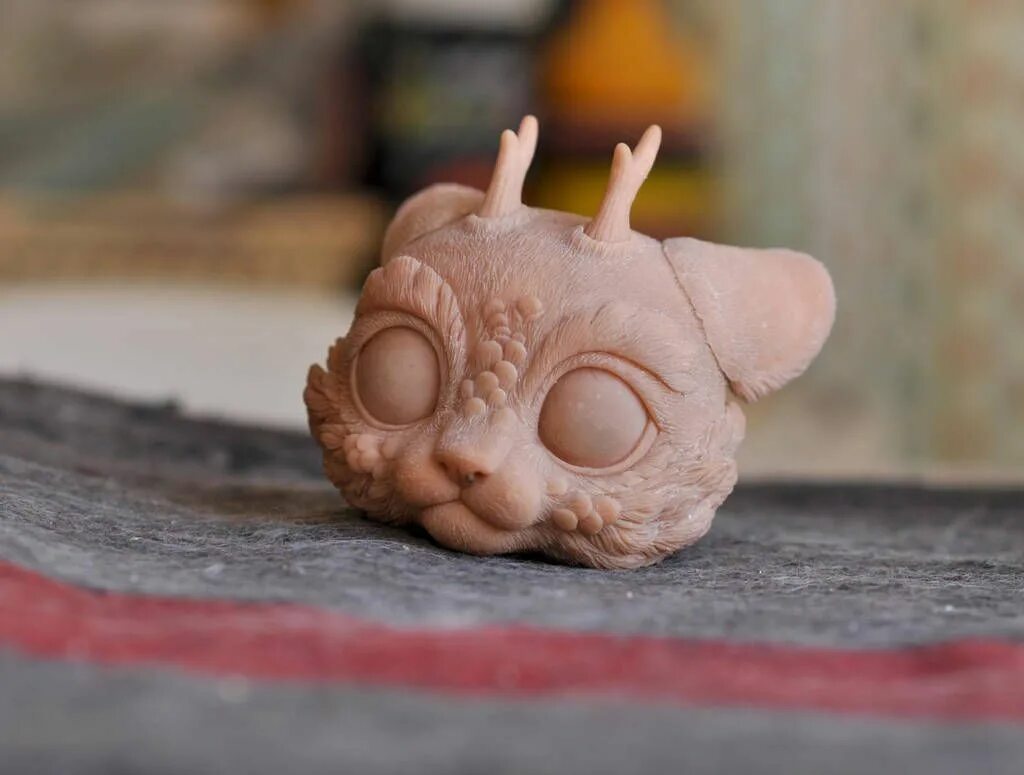 Милые монстрики из полимерной глины. Существо из глины. Сказочные существа из глины. Существо из глины. Фигурки из полимерной глины.