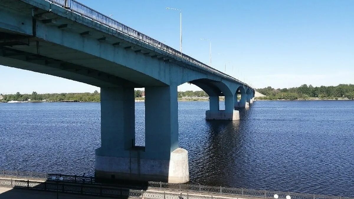 Октябрьский мост ярославль. Октябрьский мост через волгу в ярославле. Ярославль волга мост. Река волга в ярославле с мостом. Волга волга ярославль.