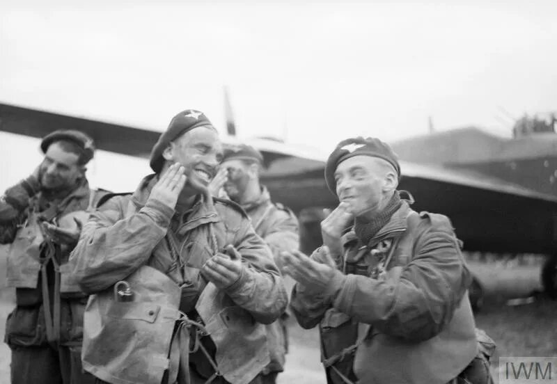 D day operation tonga. 101 airborne division 1944. uniform british 6th airborne d day paratrooper normandy 1944. d day.