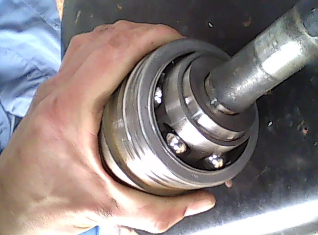 Привод переднего моста уаз 469. Вал карданный нива шрус. Фланец раздатки ссангйонг. Шрус заднего моста. Шрус кардана jeep grand cherokee wj.