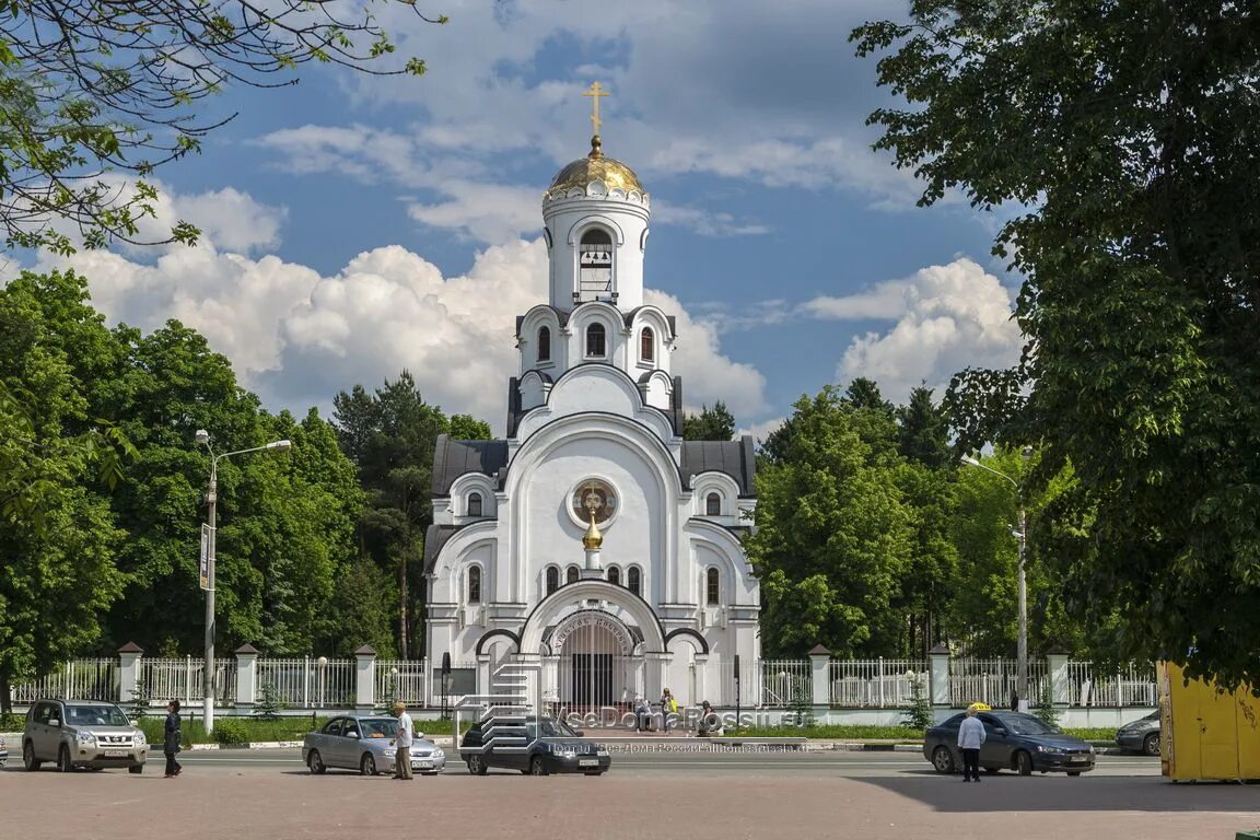 Фрязино московская 1а. Храм Рождества Христова во Фрязино. Фрязино храм на Московской. Церковь Рождества Христова в городе Фрязино Московской области. Город Фрязино аллея героев.