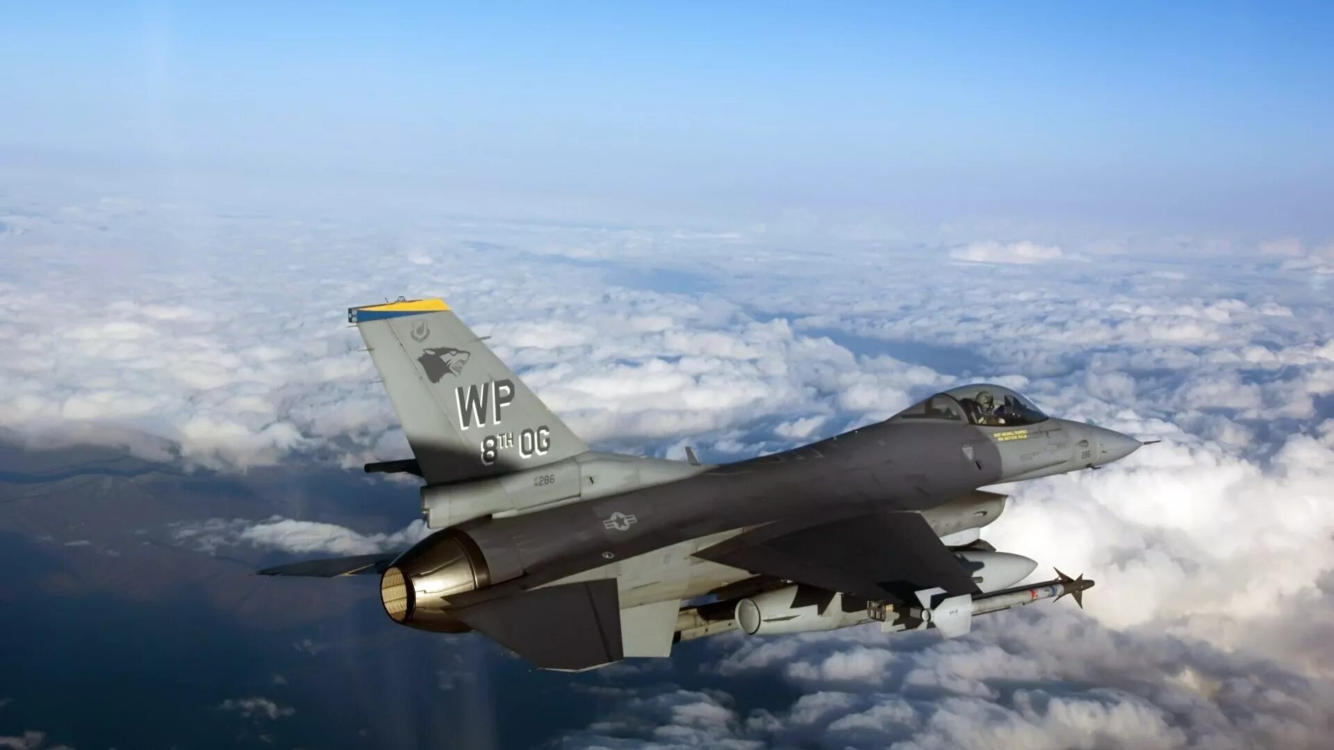 F 16а. Военные самолеты f-16. F 16 Falcon. Истребитель США ф16. General Dynamics f-16 Fighting Falcon.